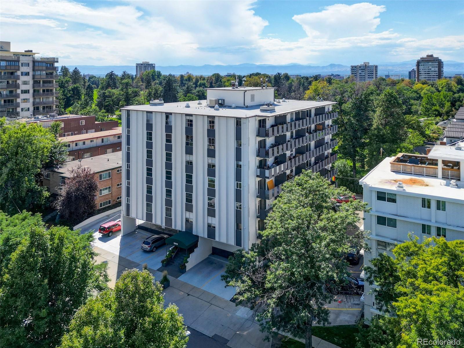 1265 Race Street 208