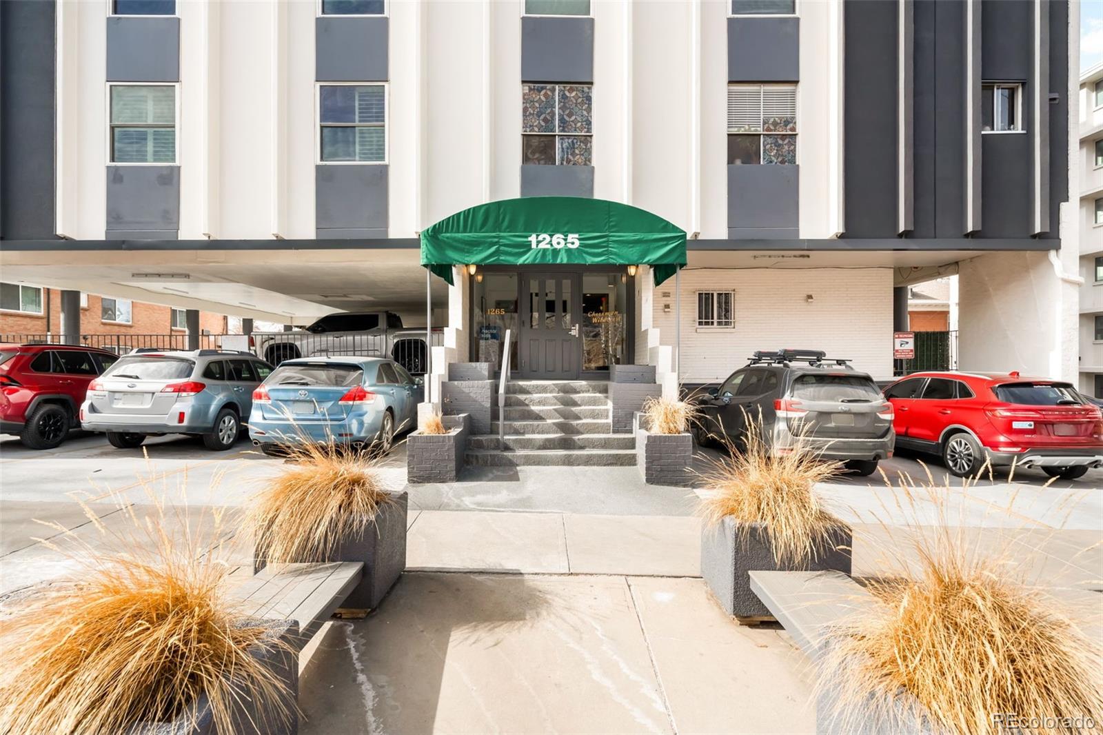 1265 Race Street 208