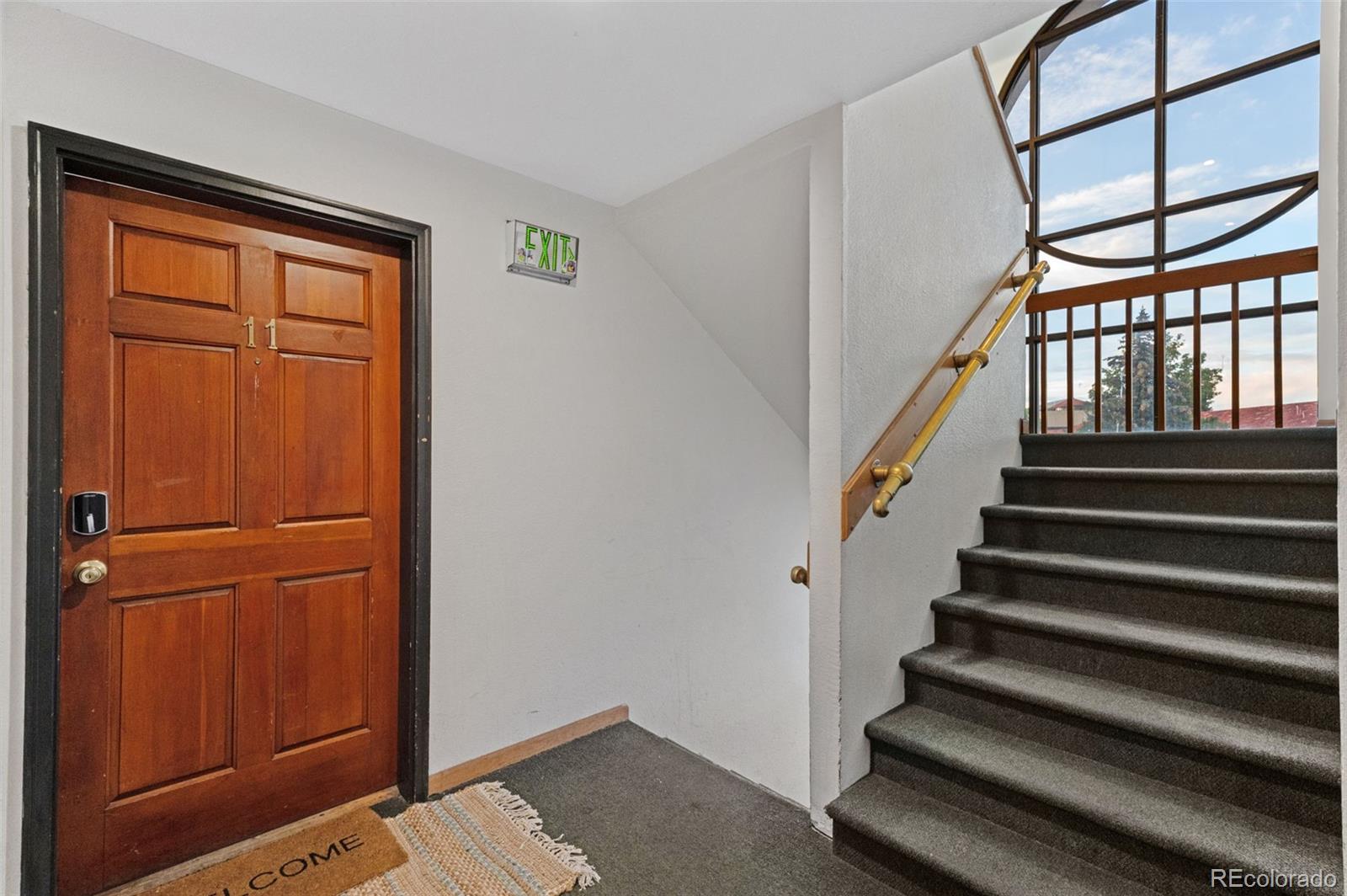 1085 Broadway 11