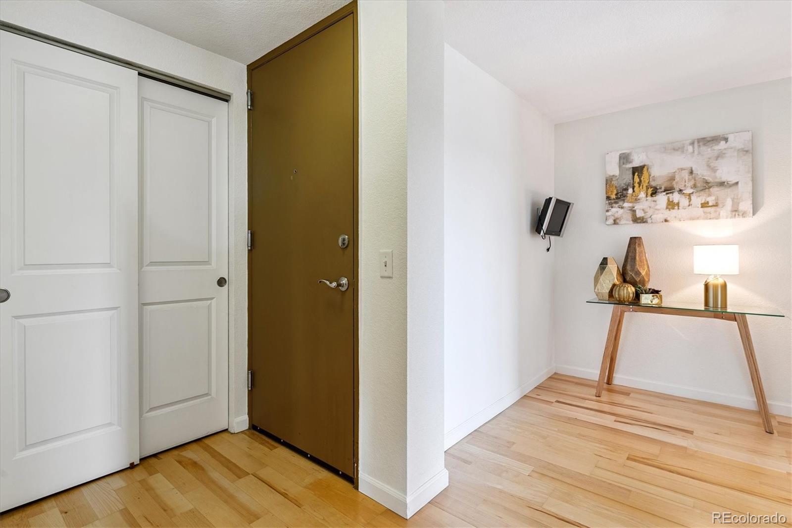 1150 Vine Street 902
