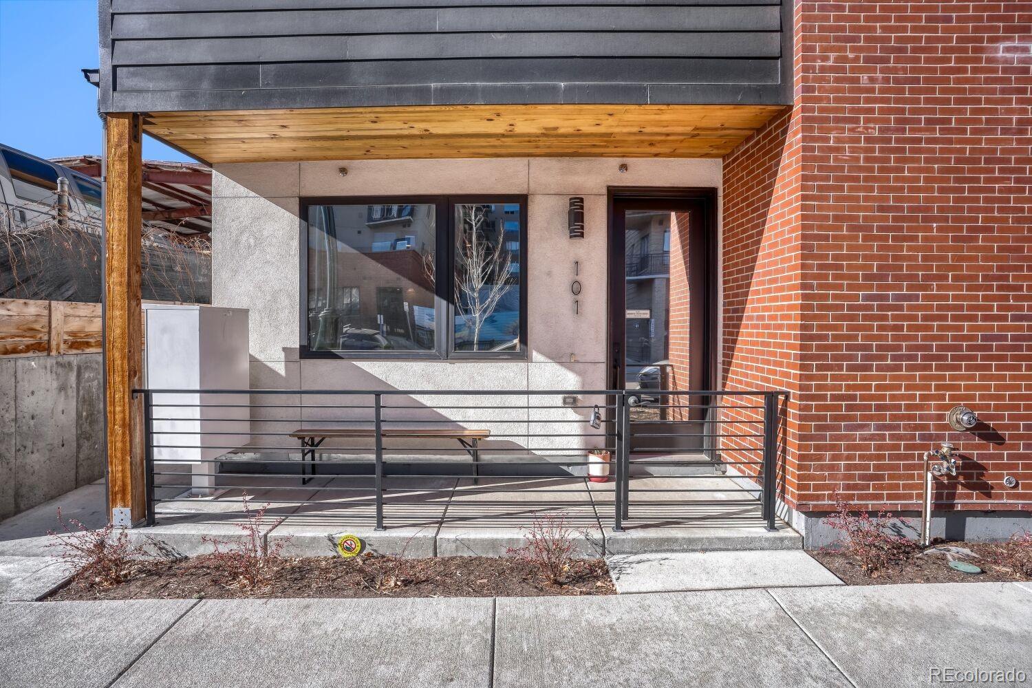 4025 Jason Street 101