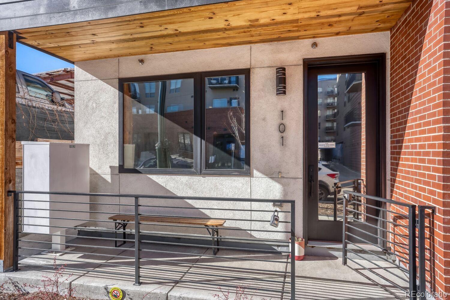 4025 Jason Street 101