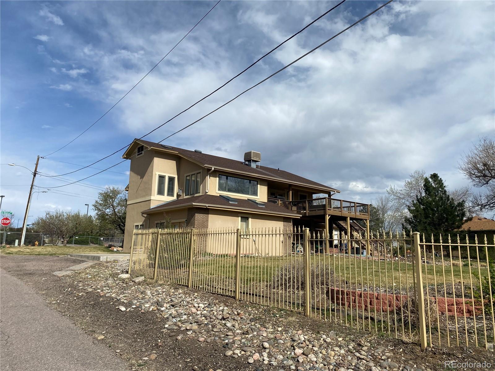 1123 S Quince Way