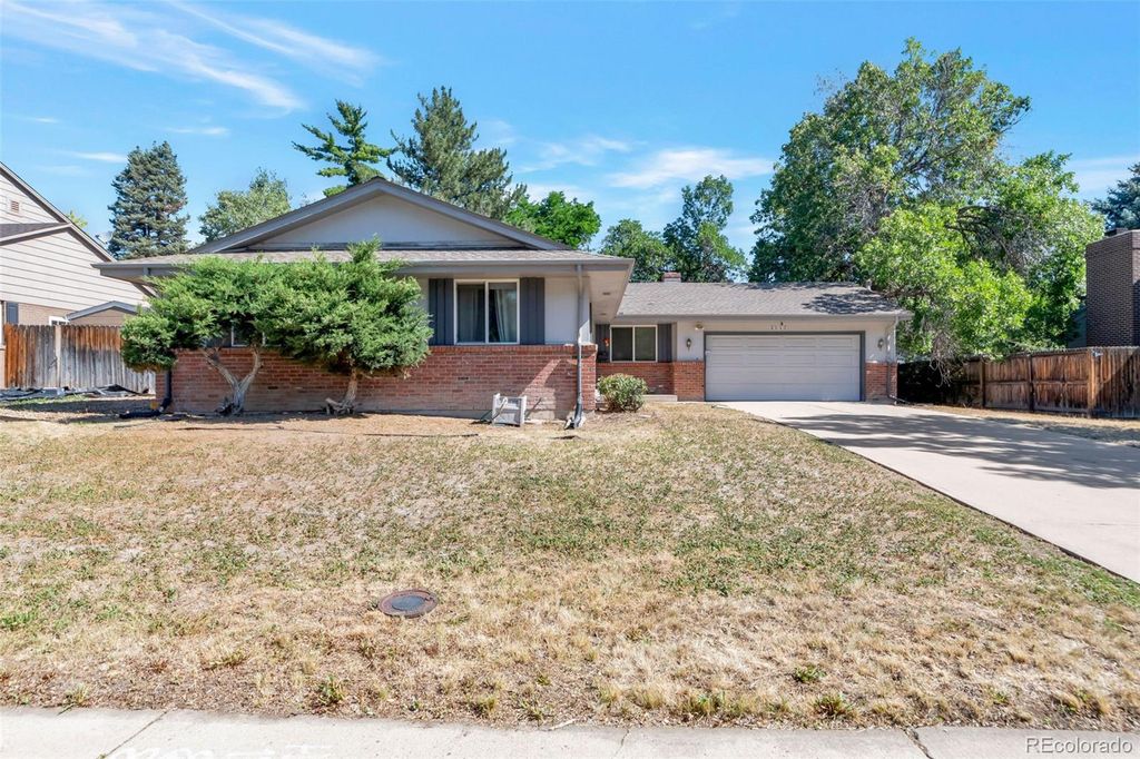 Photo of 3117 S Monaco Circle, Denver, CO 80222 (MLS # 8740116)