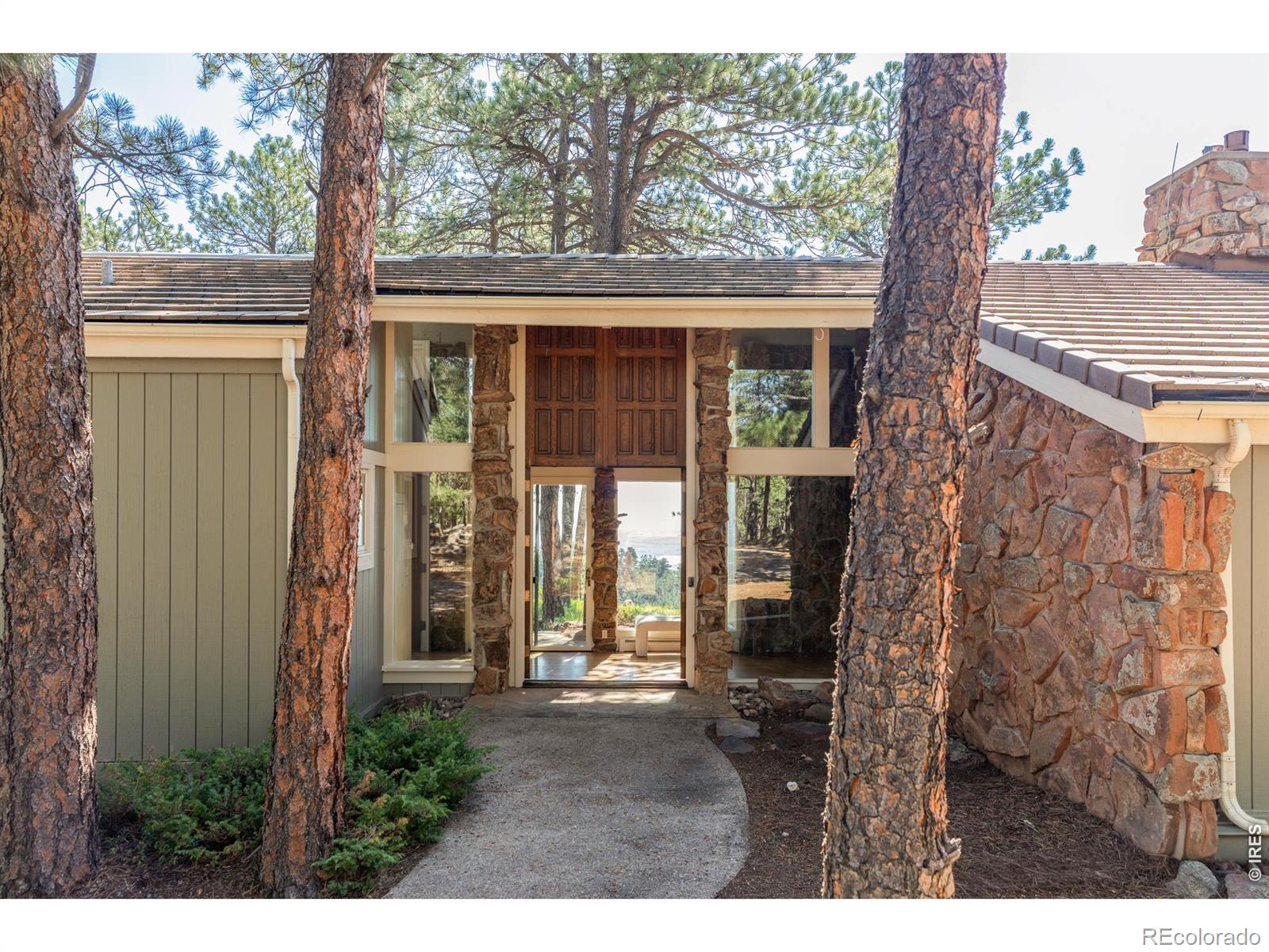2790 Lee Hill Drive