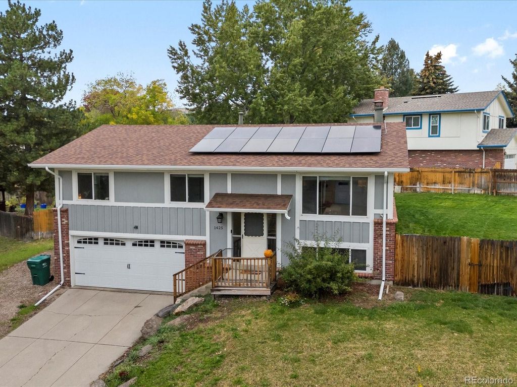 Photo of 1425 S Welch Circle, Lakewood, CO 80228 (MLS # 8754052)