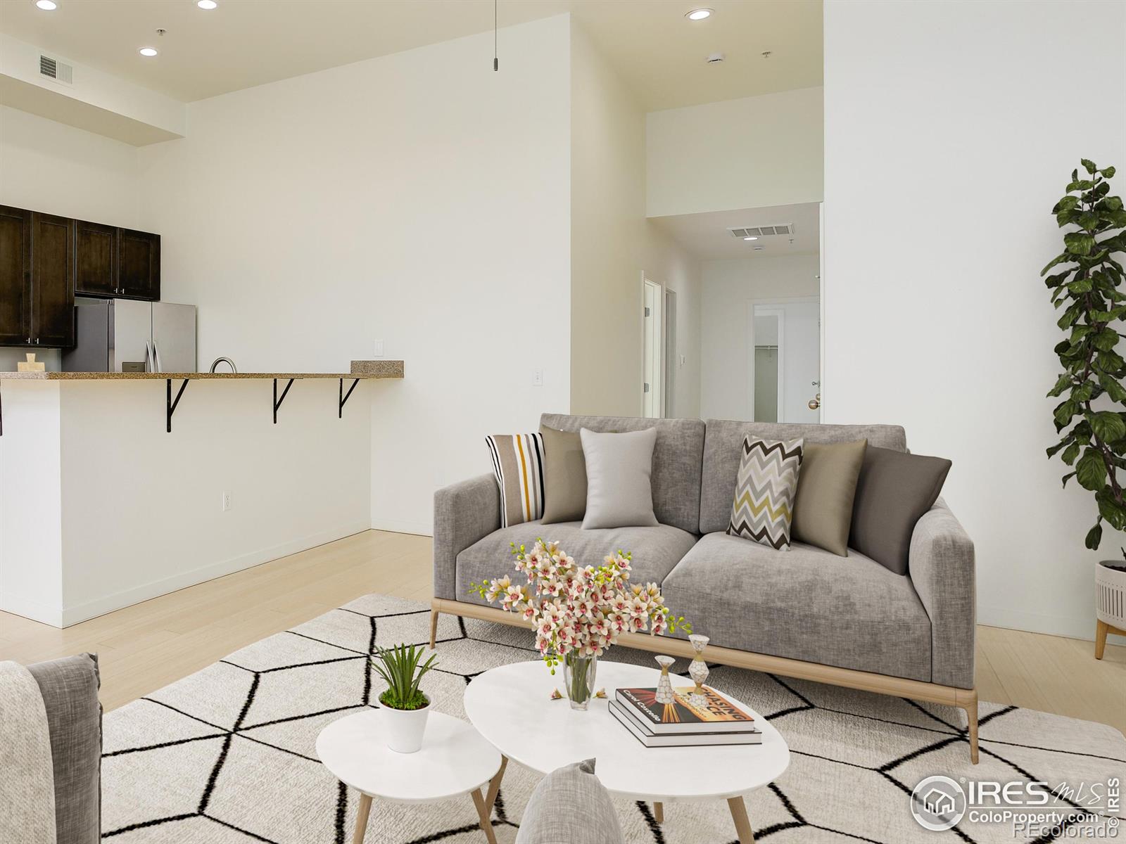 1200 Yarmouth Avenue 239