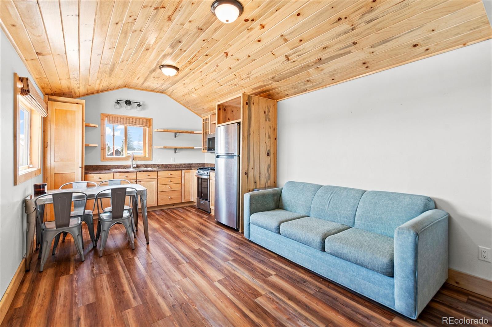 428 W 6th Street B