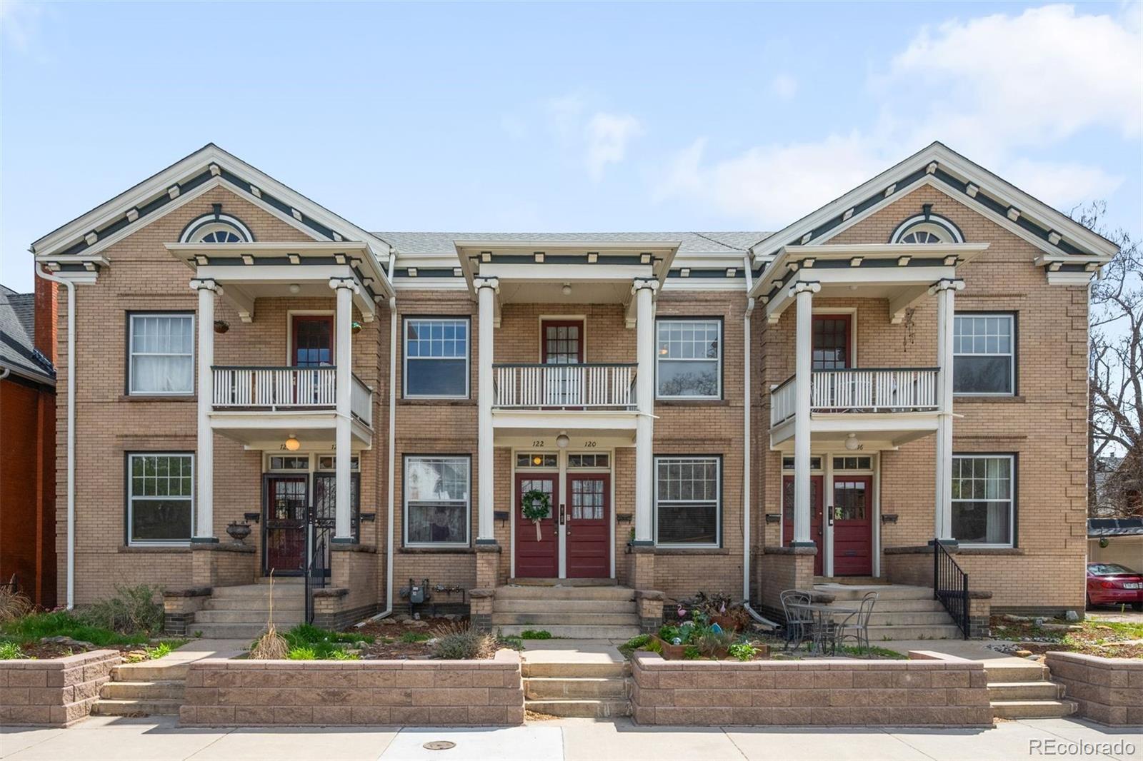 122 N Logan Street