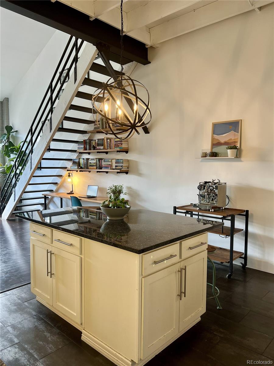 3309 Blake Street 209