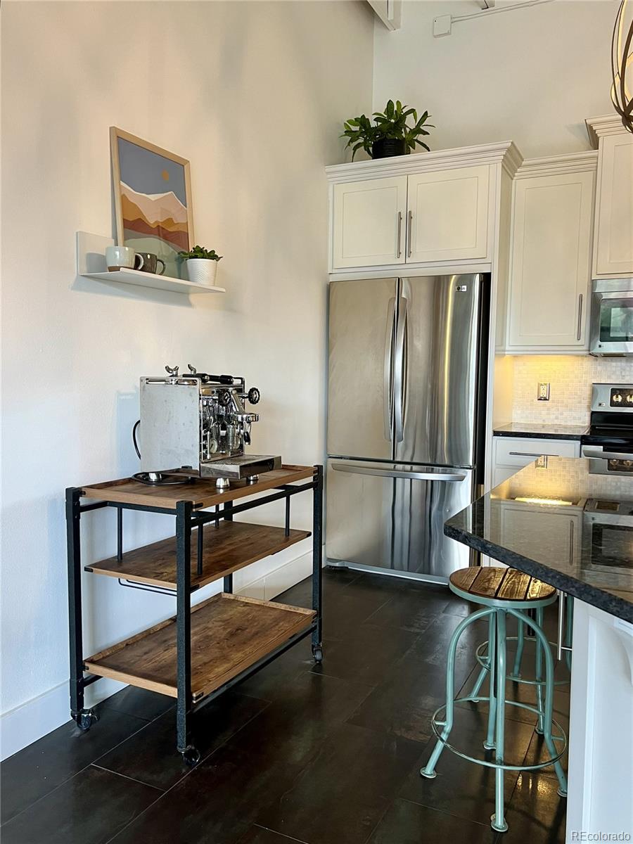 3309 Blake Street 209