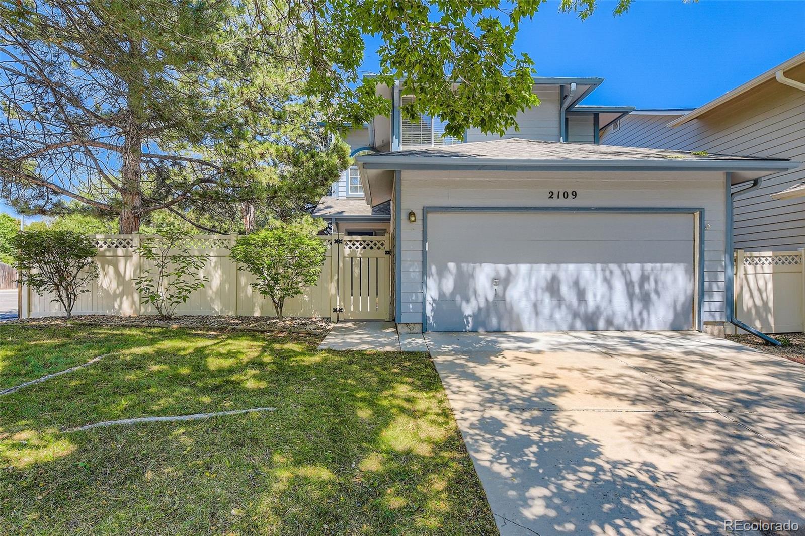 2109 E Phillips Place