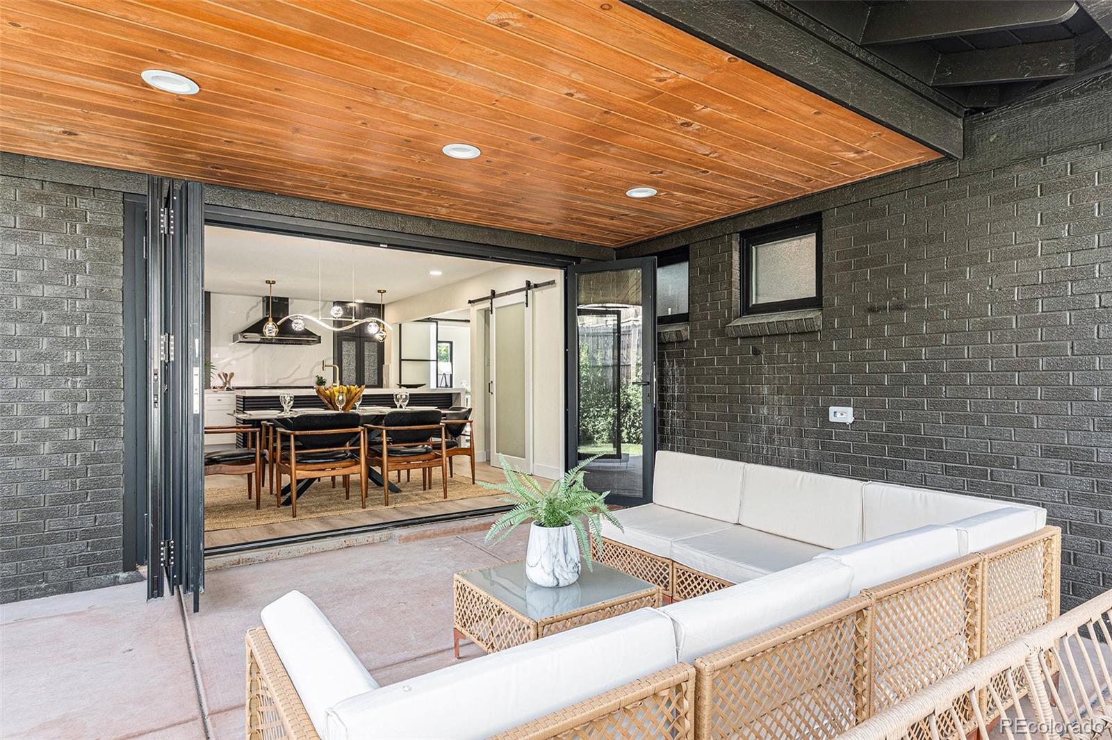 2140 Tabor Drive