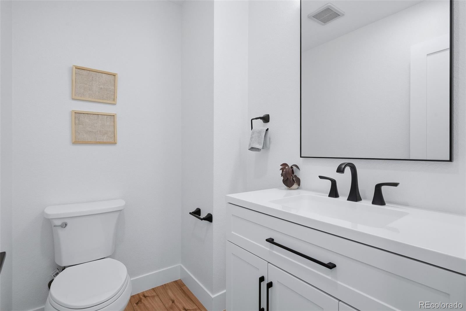 5126 W Fremont