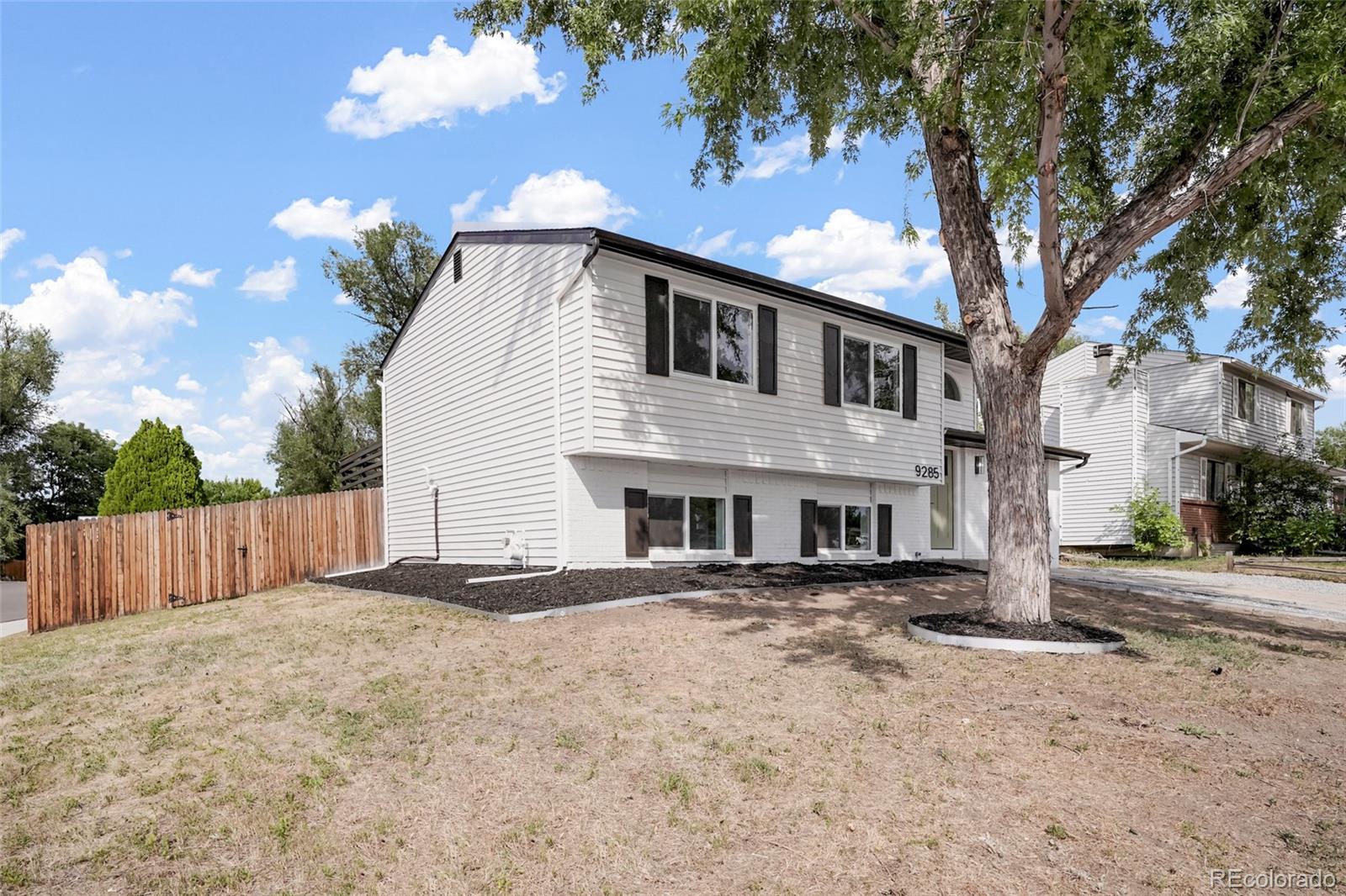 9285 W Wagon Trail Drive