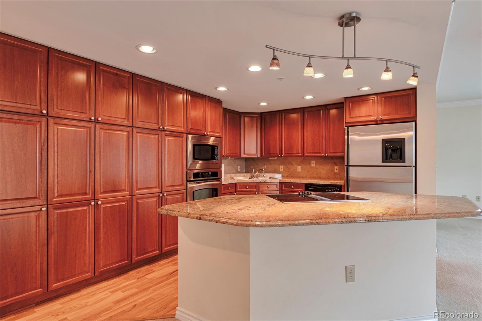 8100 E Union Avenue 513