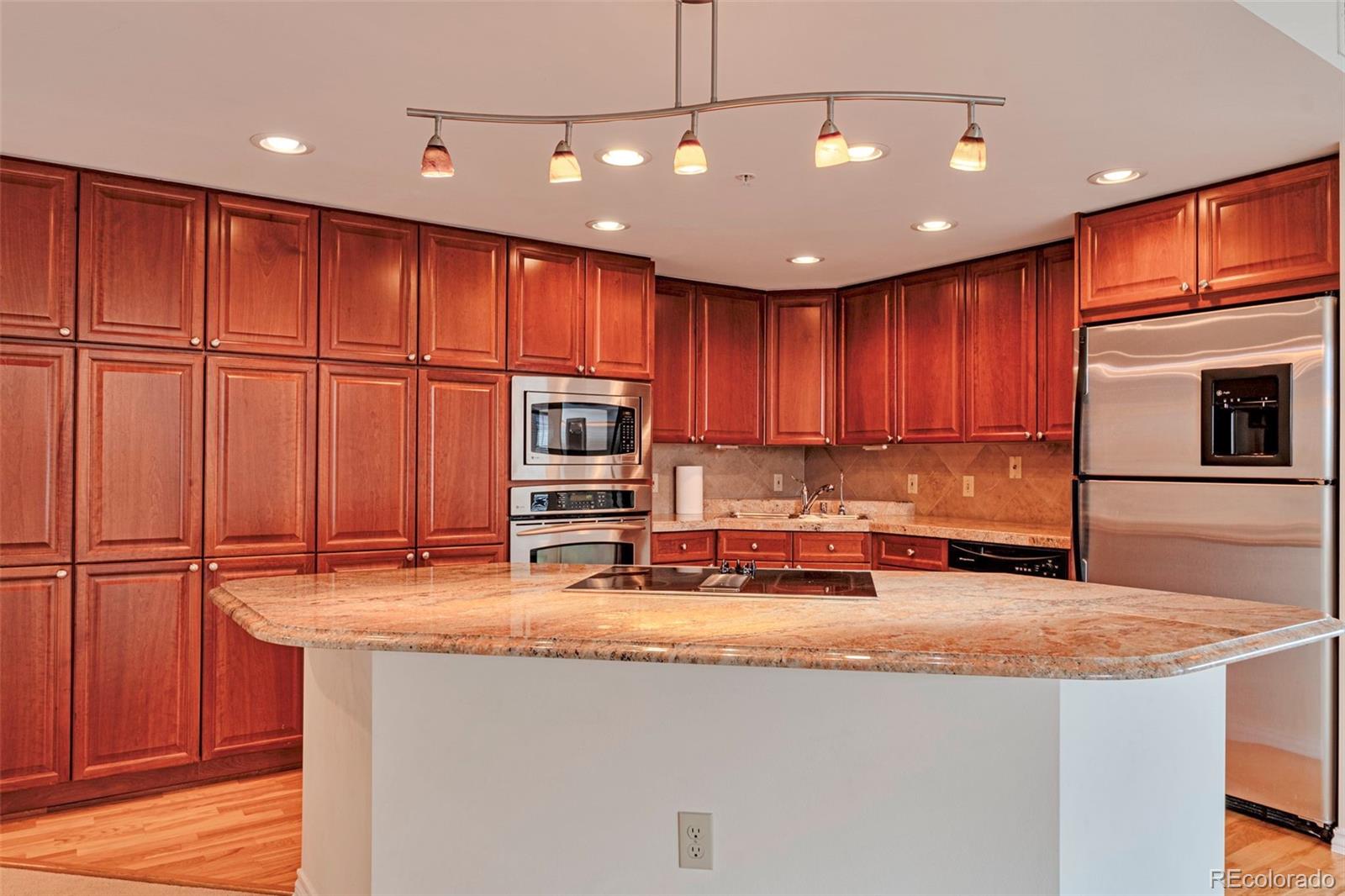 8100 E Union Avenue 513