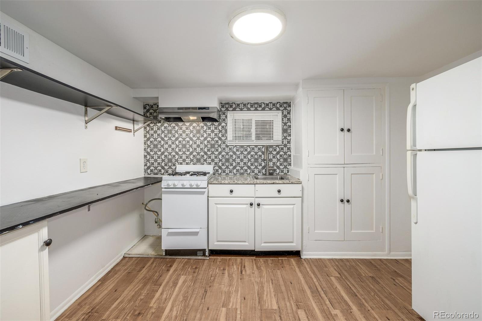 172 W Maple Avenue