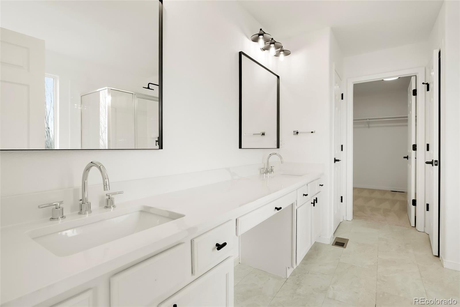 21730 E Mercer Place