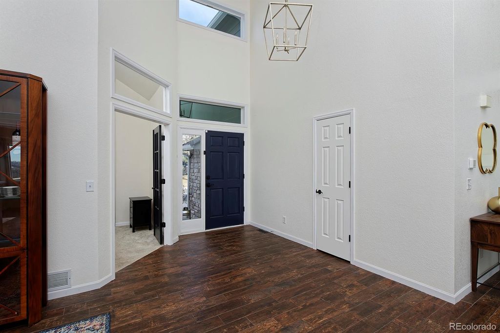 Photo of 810 Trail Ridge Drive, Louisville, CO 80027 (MLS # 9437578)