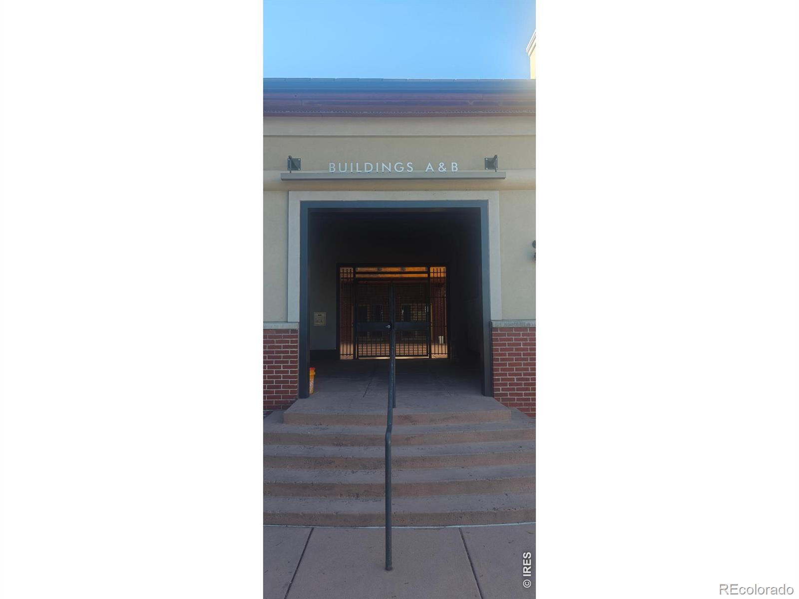 5401 S Park Terrace Avenue 104B