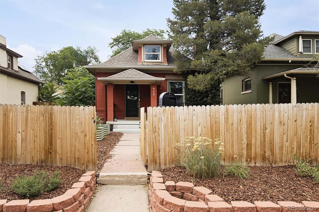 Photo of 940 S Logan Street, Denver, CO 80209 (MLS # 4565818)