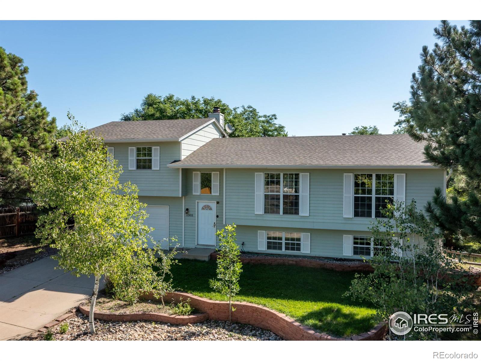 1305 Inverness Drive