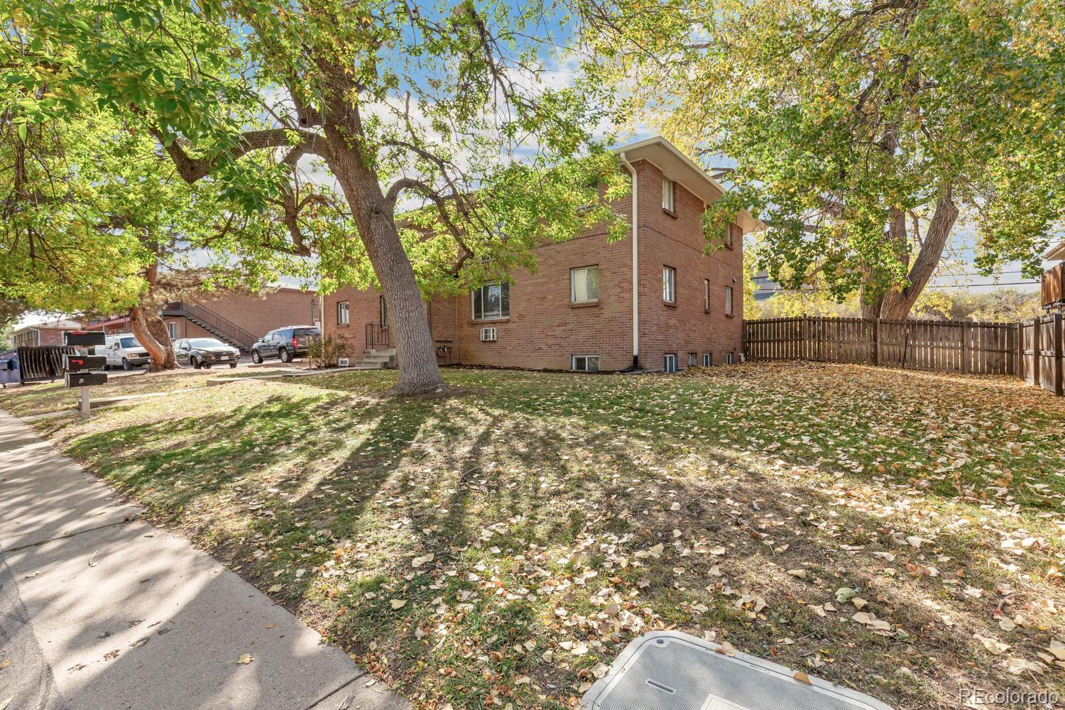 717 Oak Street