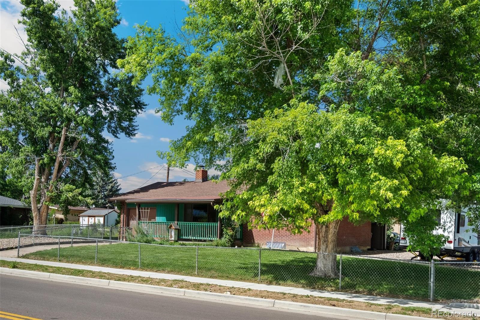 Photo 3 of 39 of 116 Widefield Boulevard house