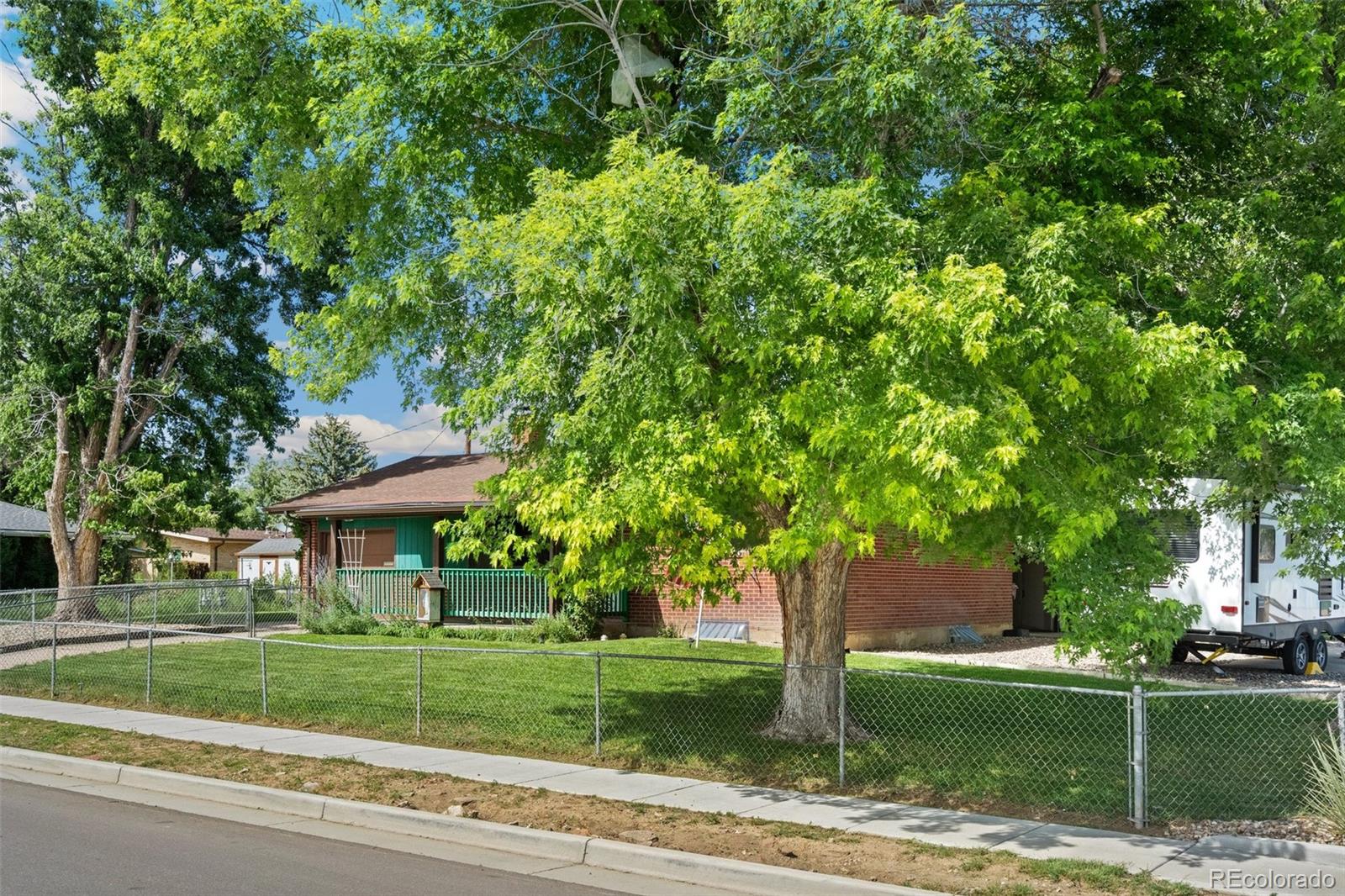 Photo 4 of 39 of 116 Widefield Boulevard house