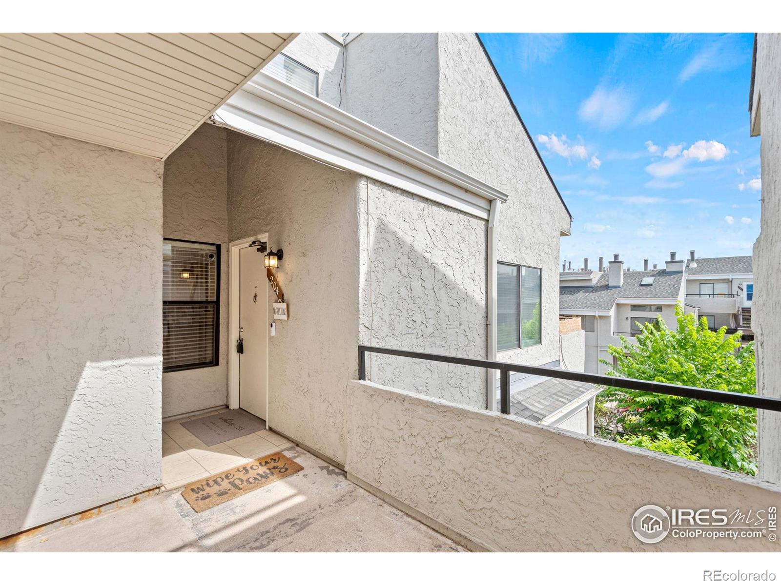 1820 Newland Court 204