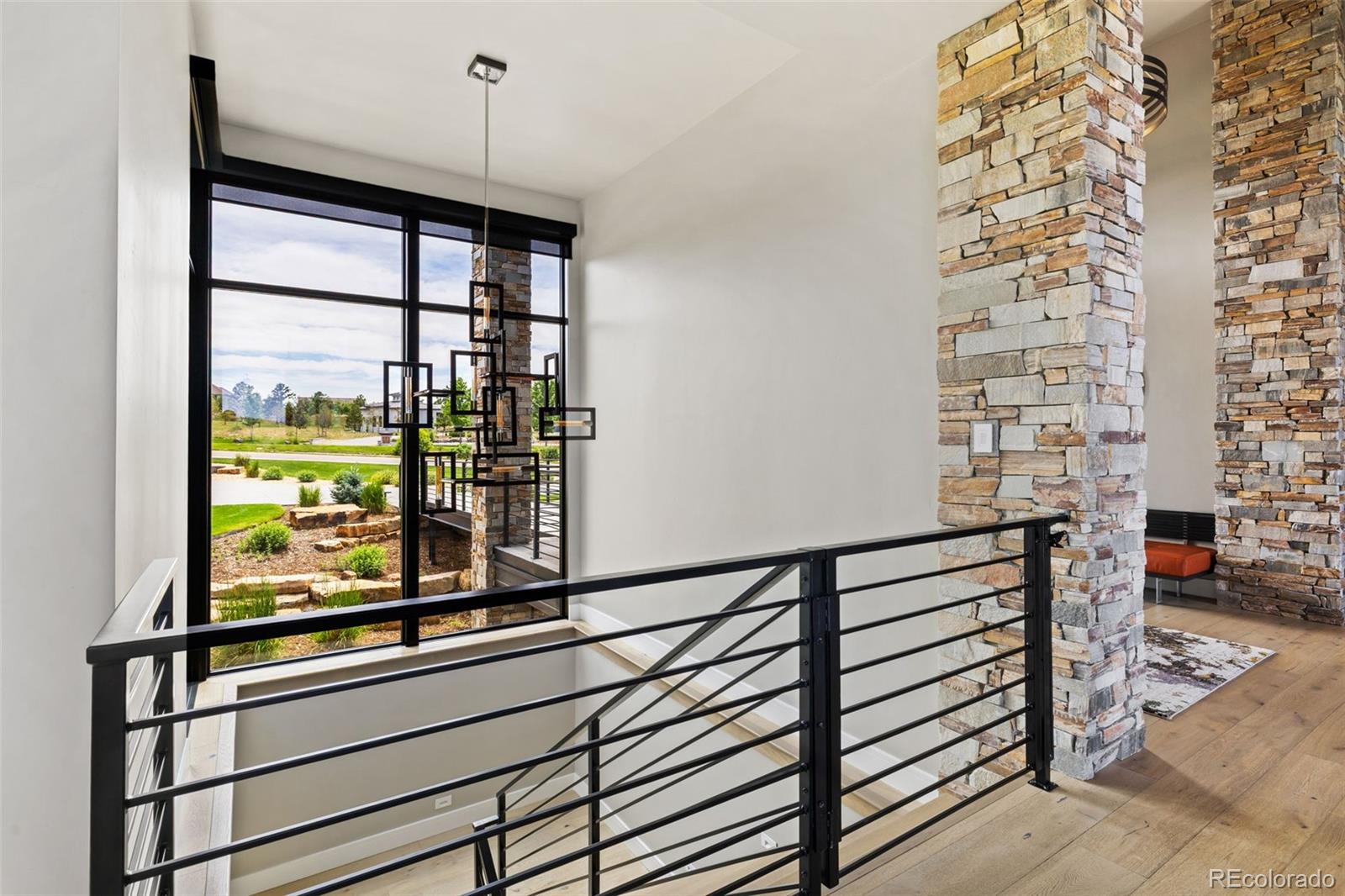 1484 Vine Cliff Heights
