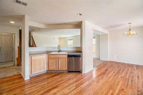 Townhouse in Aurora CO 5337 Picadilly Way 10.jpg