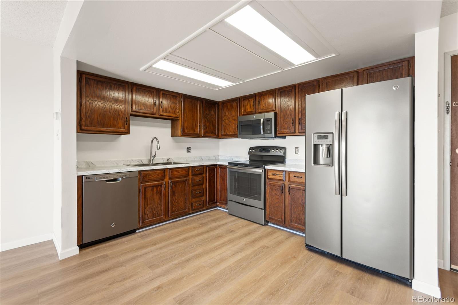 13992 E Marina Drive 406