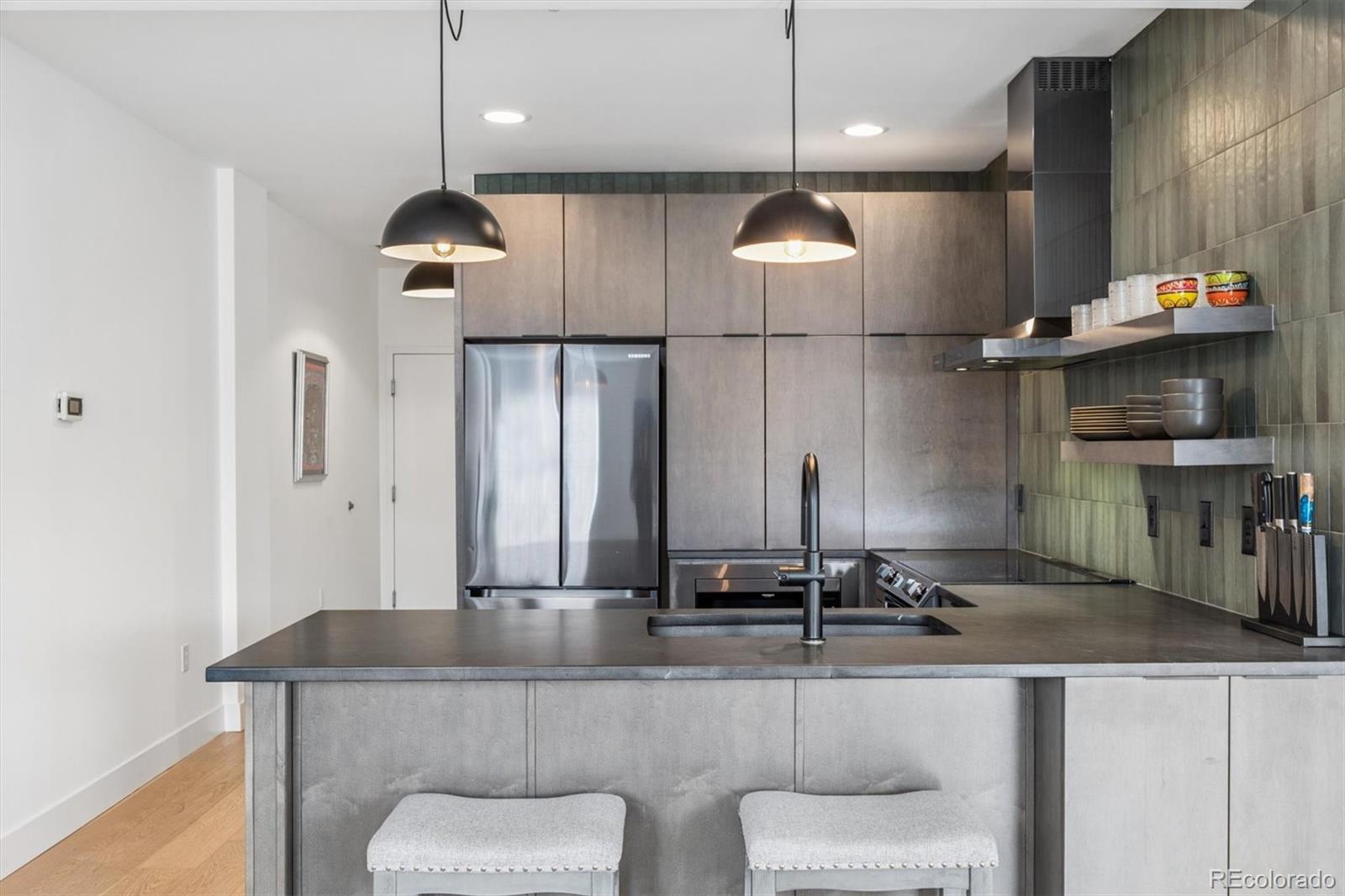 1950 N Logan Street 411