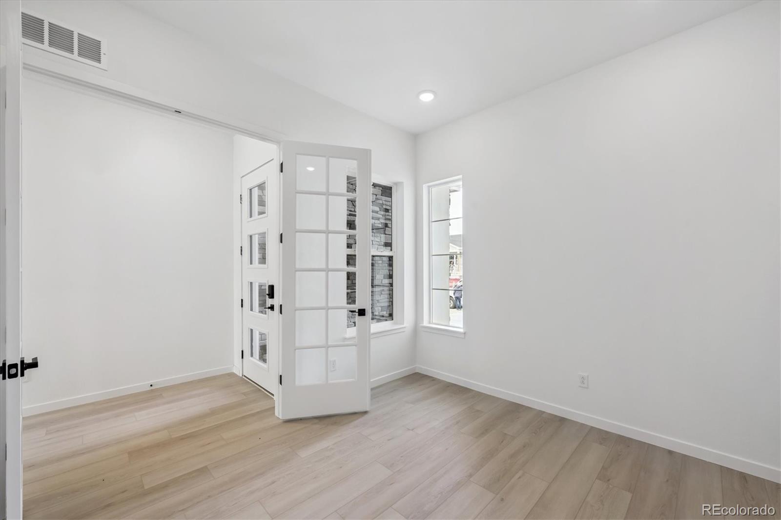 5706 Wayfarer Circle