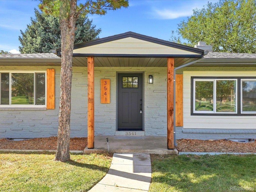 Photo of 3541 N Monaco Street Parkway, Denver, CO 80207 (MLS # 2213354)