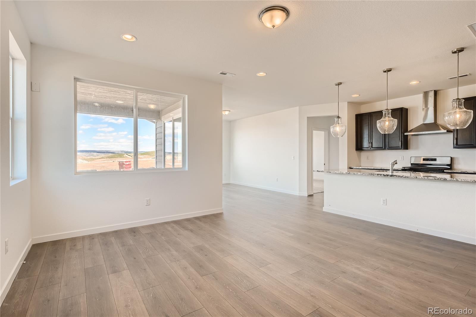 13725 Daffodil Point