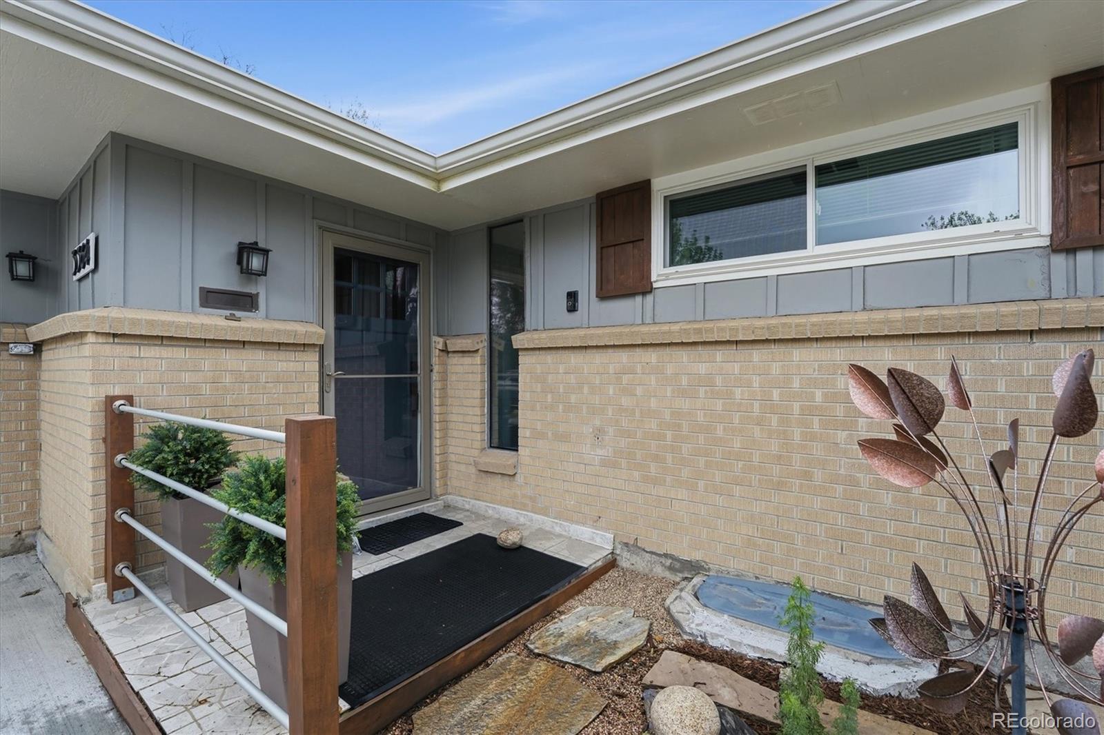 3364 S Elmira Court