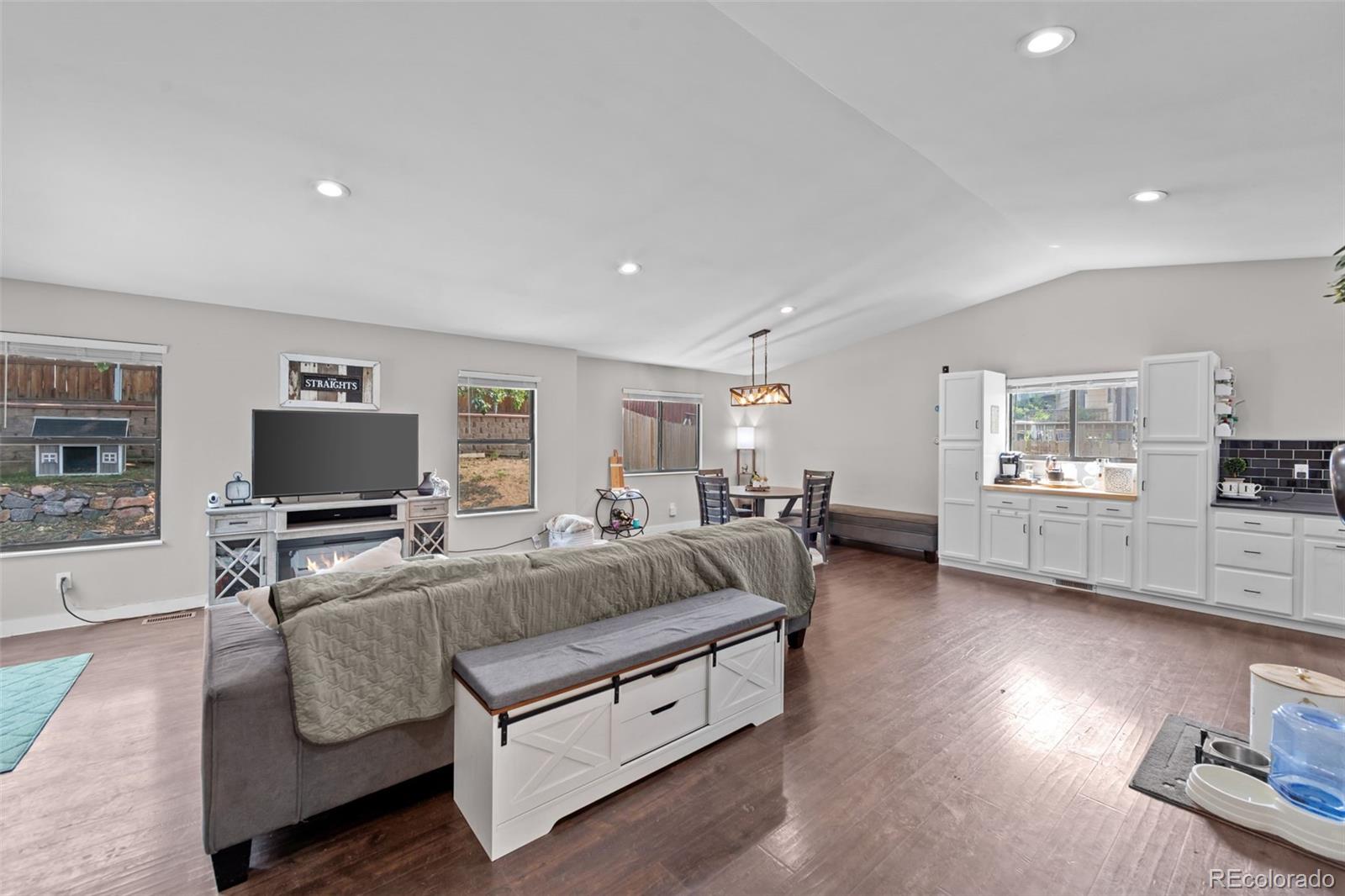 858 Hubbell Drive