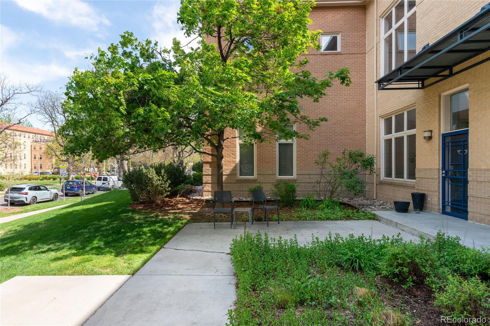 275 Rampart Way 208