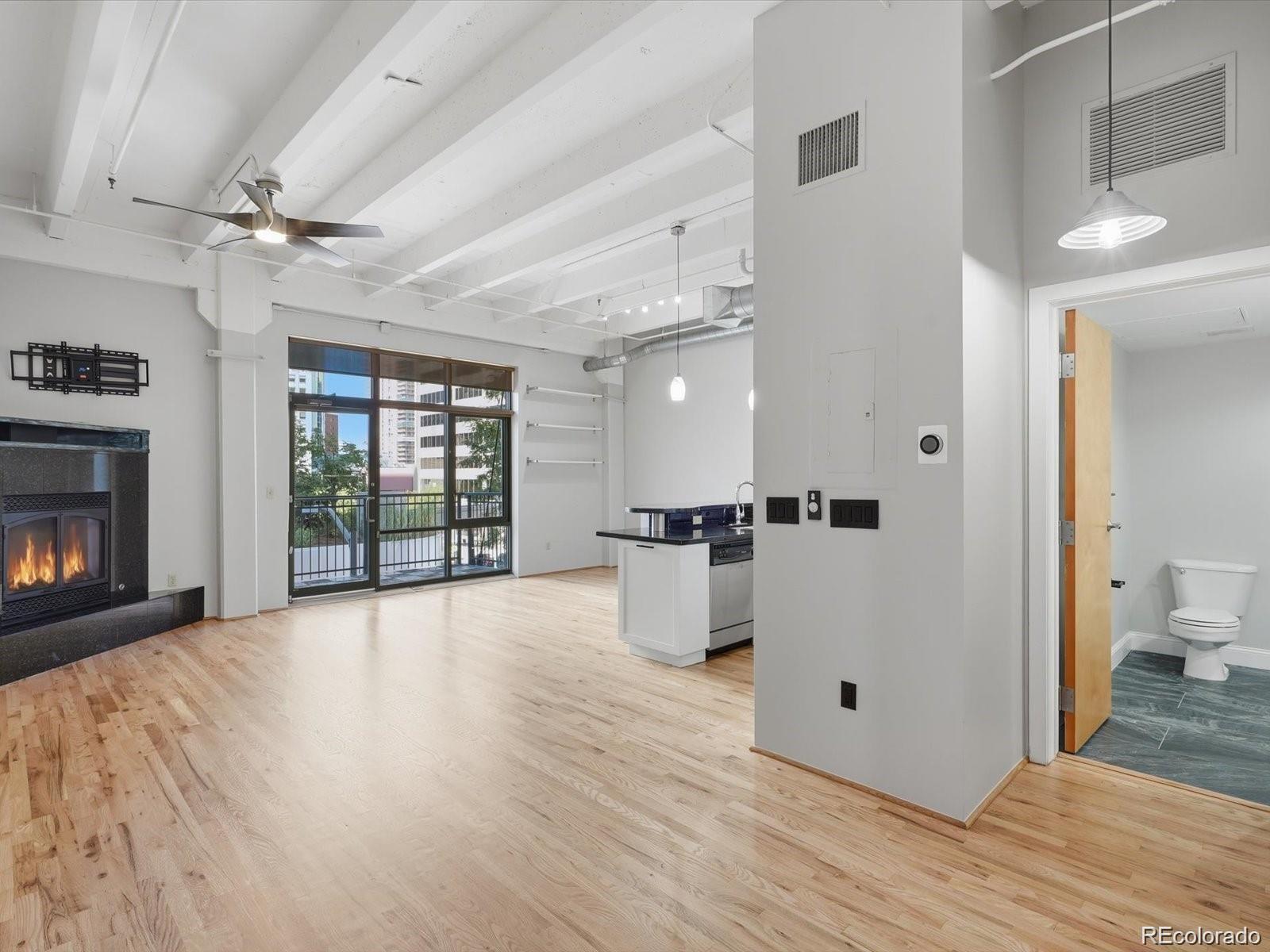 1800 Lawrence Street 308
