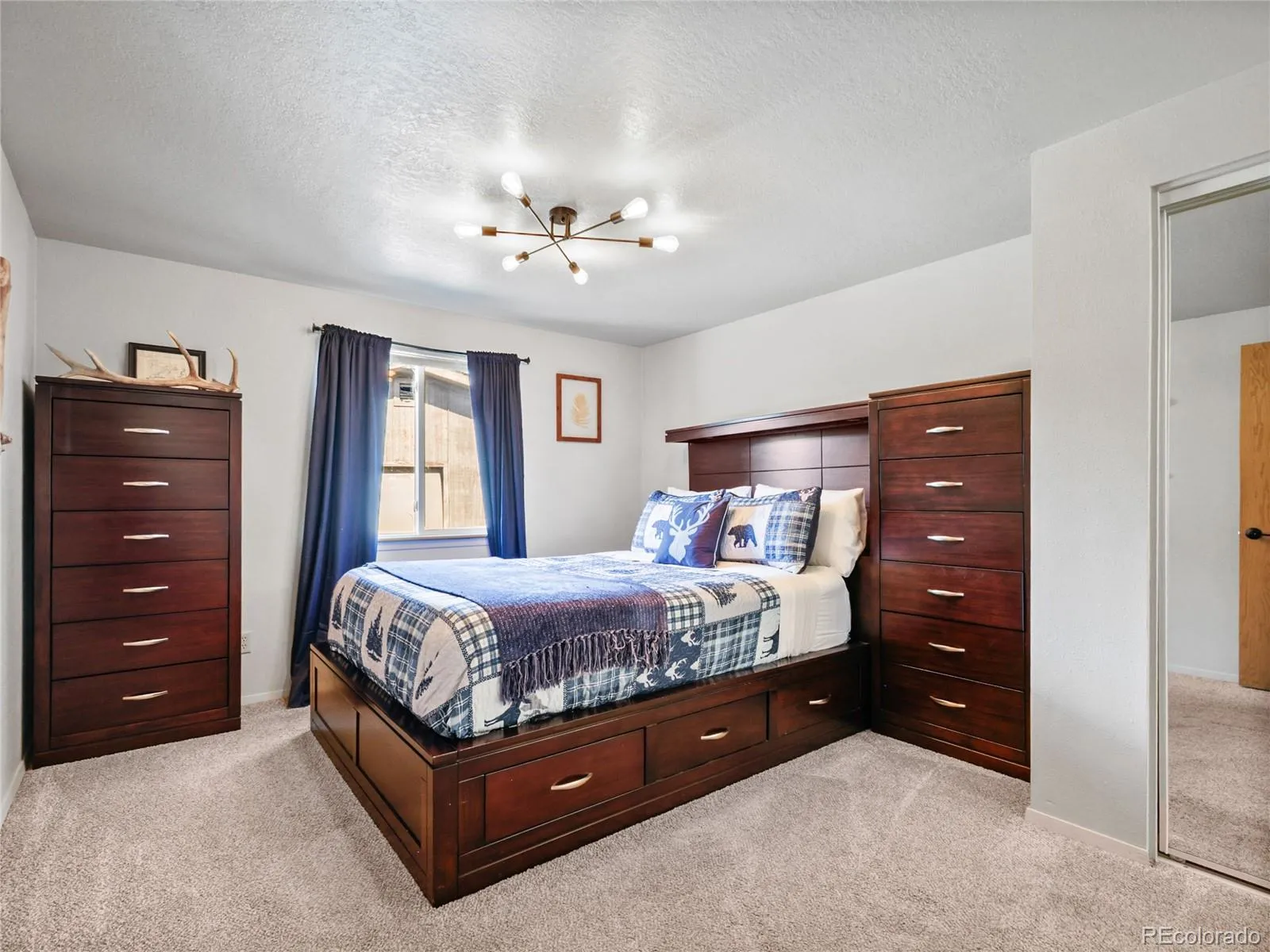 Golden, Colorado 80401, United States, 5 Bedrooms Bedrooms, ,2 BathroomsBathrooms,Residential,Active,164907