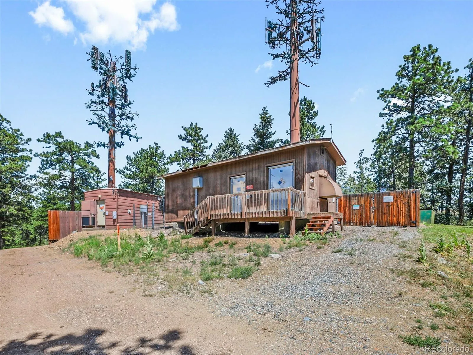 Golden, Colorado 80401, United States, 5 Bedrooms Bedrooms, ,2 BathroomsBathrooms,Residential,Active,164907