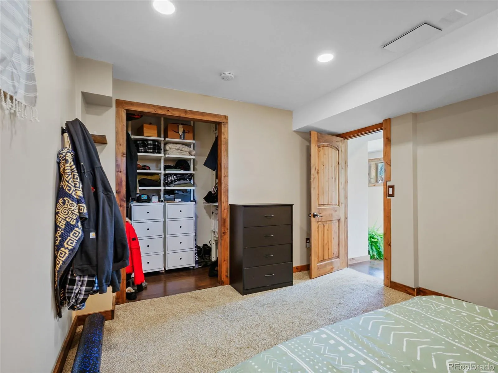 Golden, Colorado 80401, United States, 5 Bedrooms Bedrooms, ,2 BathroomsBathrooms,Residential,Active,164907