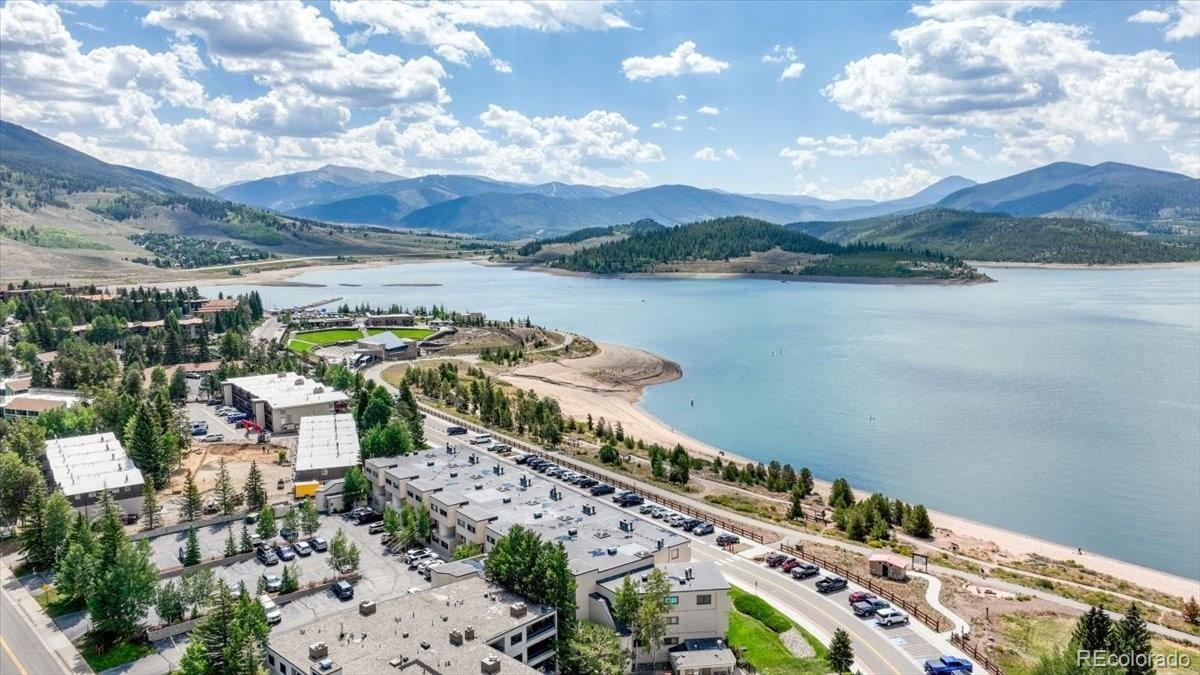 311 W La Bonte Street 304