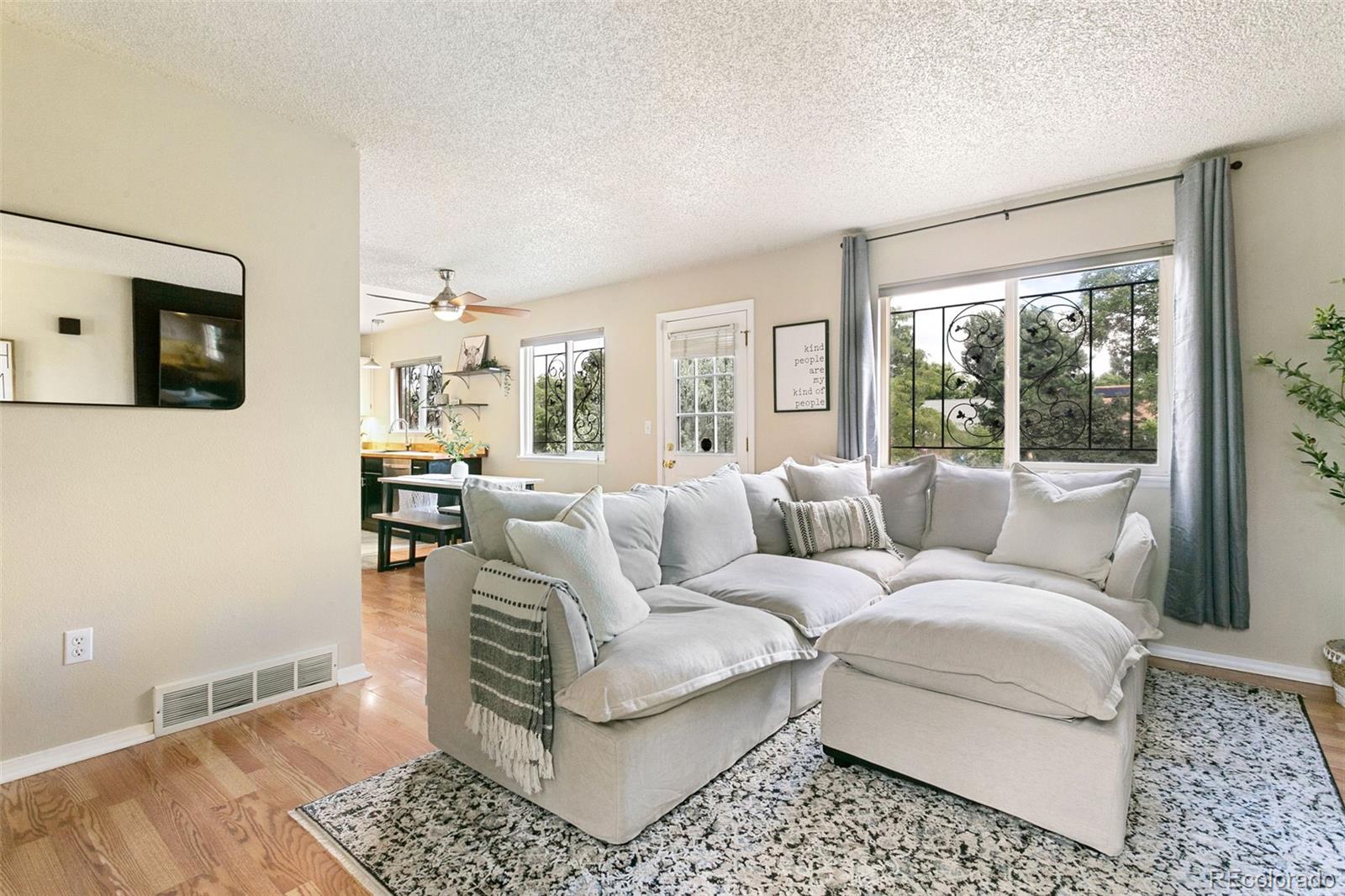4265 Dolphin Circle