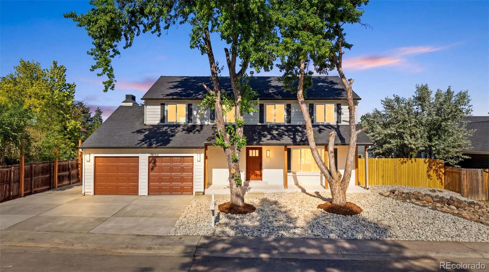 6752 S Dahlia Court