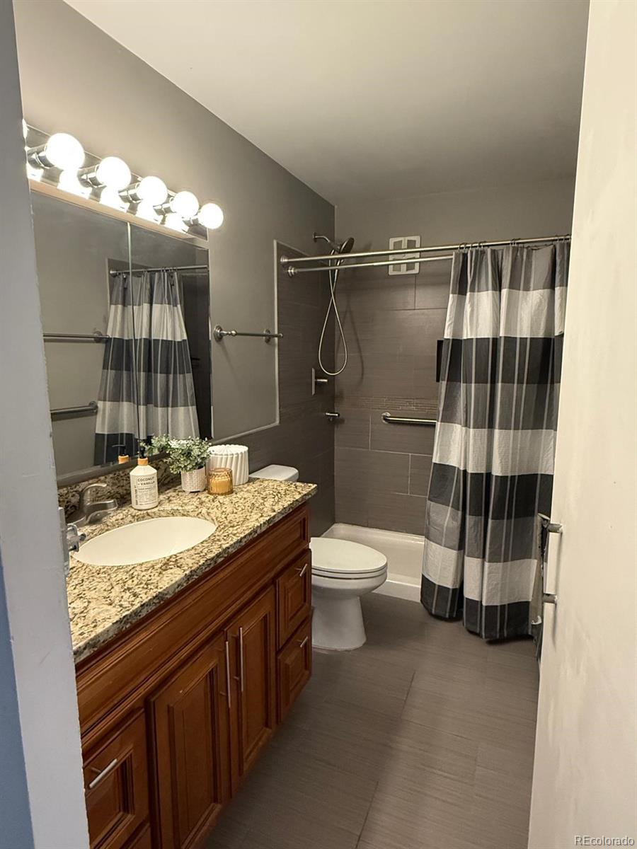 615 S Clinton Street 9B