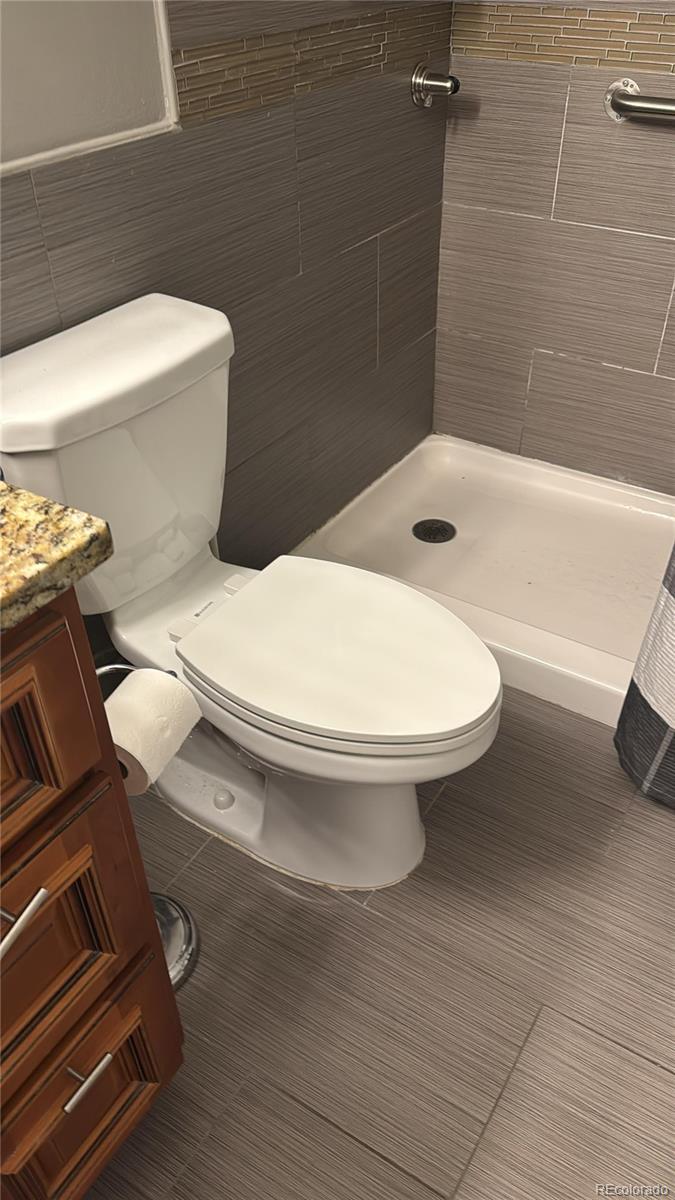 615 S Clinton Street 9B